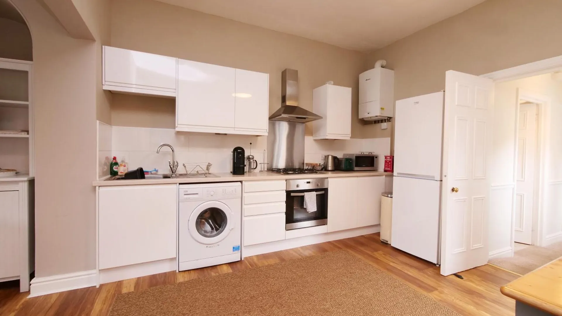 Fifth Quarter Apartment With Free Parking York 0*,