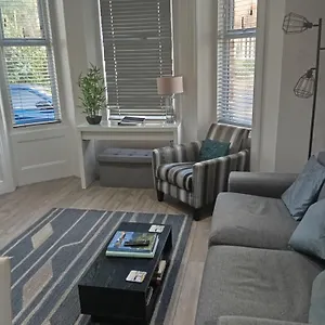 newly-refurbished-stylish-apartment.bournemouth-hotels.org/